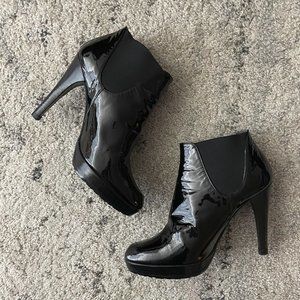 Stuart Weitzman Whoop Ankle Boots Black Patent Leather size 38 EU / 7.5 US EUC